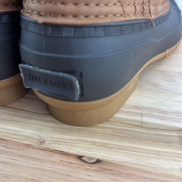 Tommy Hilfiger Rainah Duck Boot-Medium Brown- Size 7 M (Medium)- NIB - Picture 4 of 8